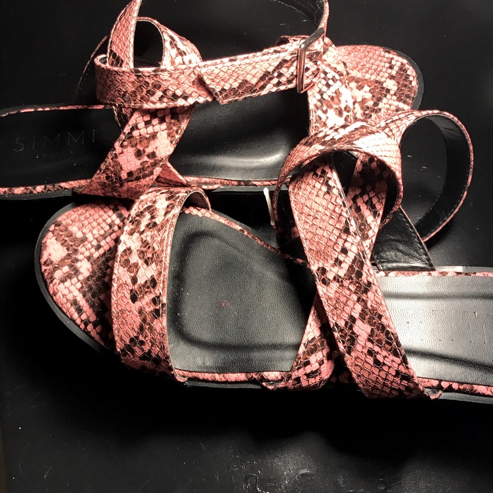 Snakeskin platform